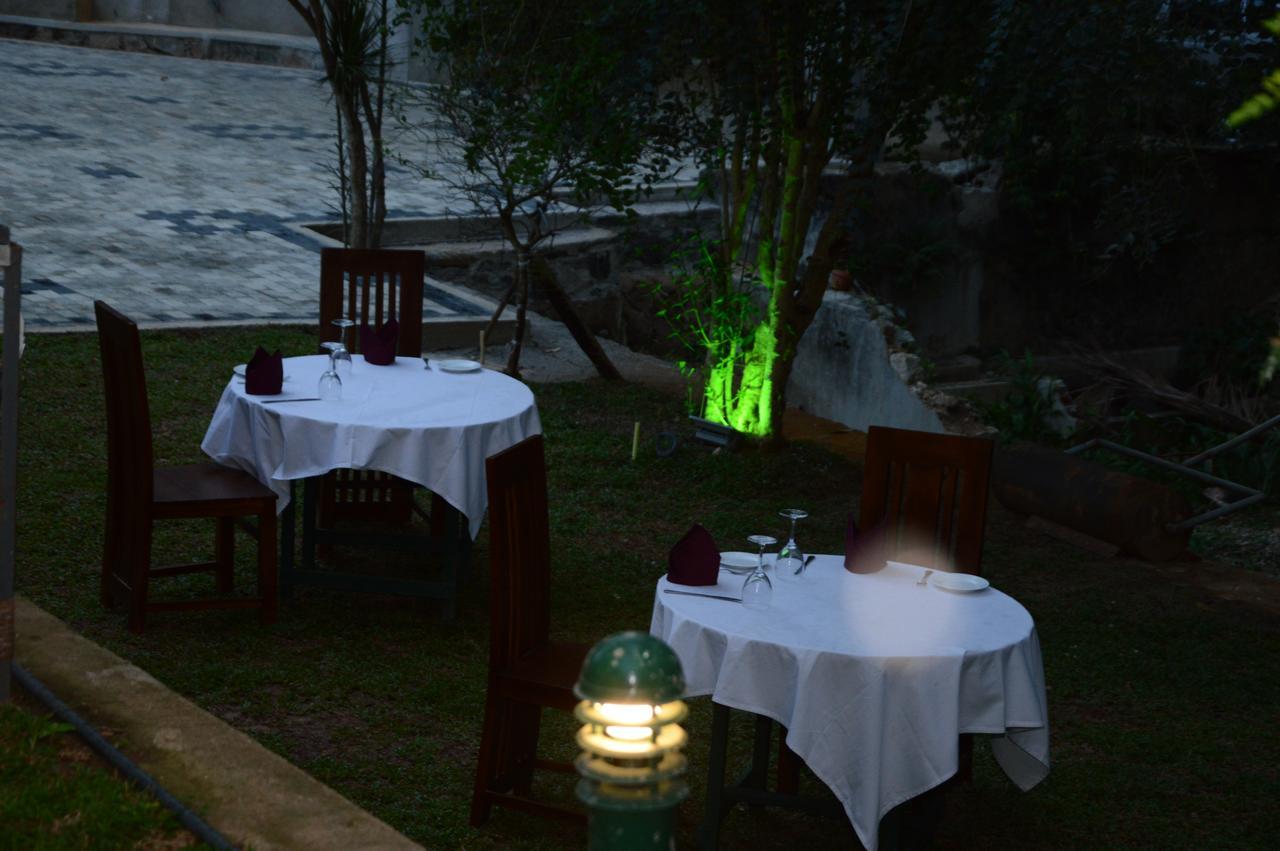 Jasmine Garden Resort แคนดี้ ภายนอก รูปภาพ