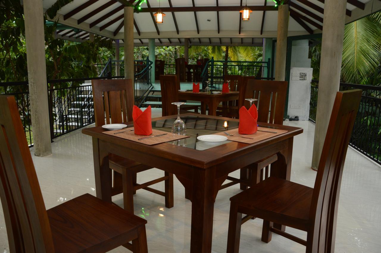 Jasmine Garden Resort แคนดี้ ภายนอก รูปภาพ