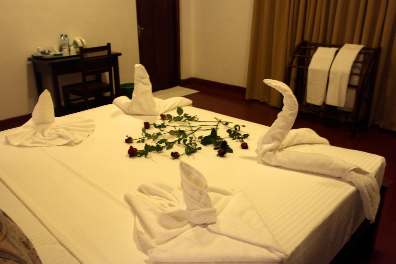 Jasmine Garden Resort แคนดี้ ภายนอก รูปภาพ
